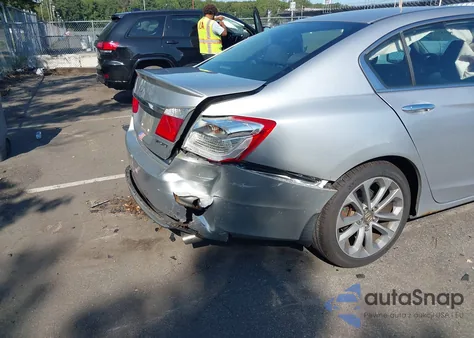 2013 Honda Accord Sport z USA, uszkodzony, nr VIN 1HGCR2F57DA061266